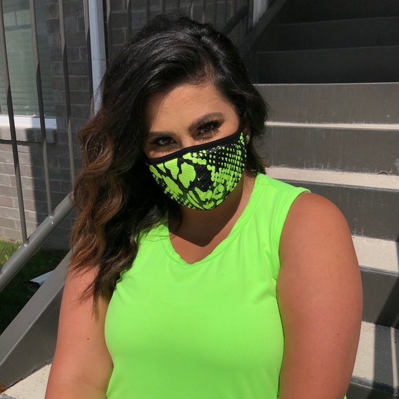 Neon Green Cozy Dress with Pockets - Picture 4 of 4